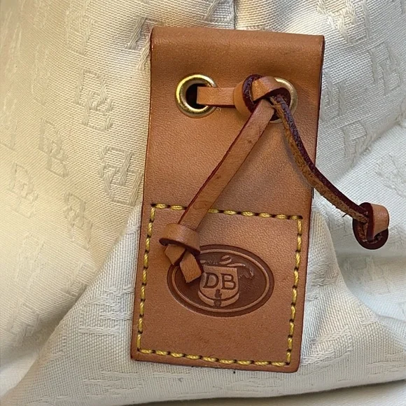 NWOT DOONEY & BOURKE VINTAGE SIGNATURE CANVAS LEATHER SHOULDER TOTE NEVER USED - Picture 3 of 17